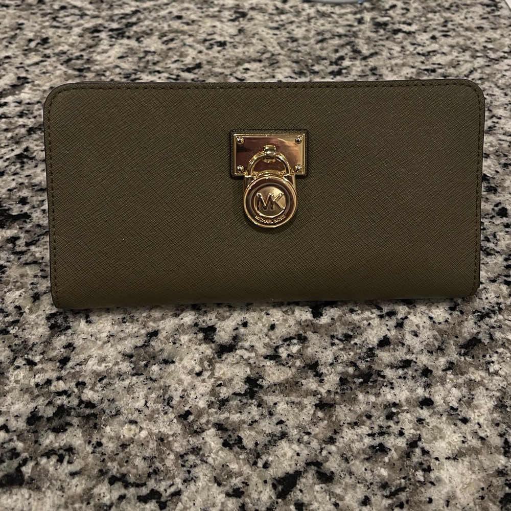 Michael Kors Wallet AUTHENTIC